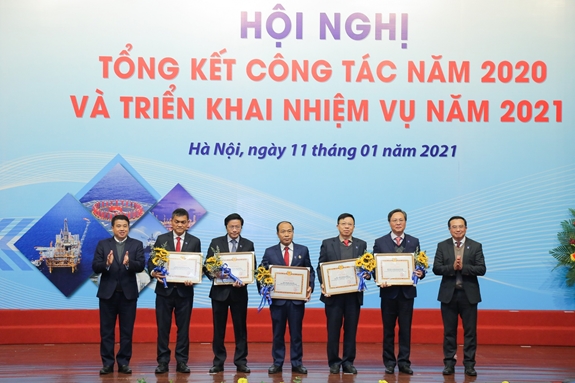 Đảng bộ PV GAS nhận tôn vinh Đảng bộ hoàn thành xuất sắc nhiệm vụ 2020.